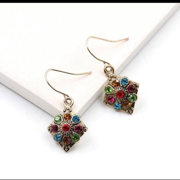 NEW Gold Tone Antiqued Multicolor Crystal Drop Earrings - Picture 4 of 4